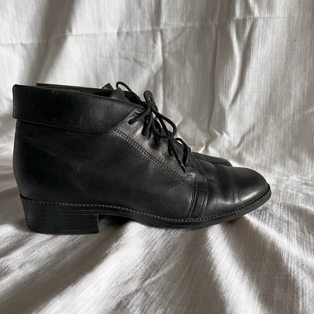 Vintage 1990s Black Leather Lace Up Women Ankle Boots US Women Size 6M Classic